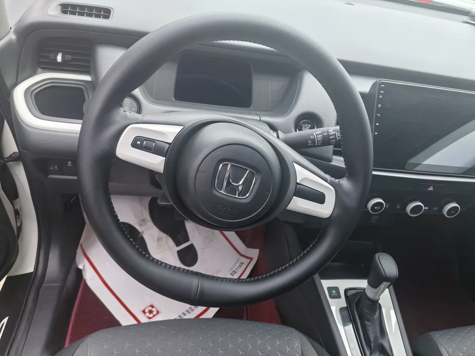 Honda FIT 1.5L CVT Trendy Sunroof Edition 2023 — миниатюра 2