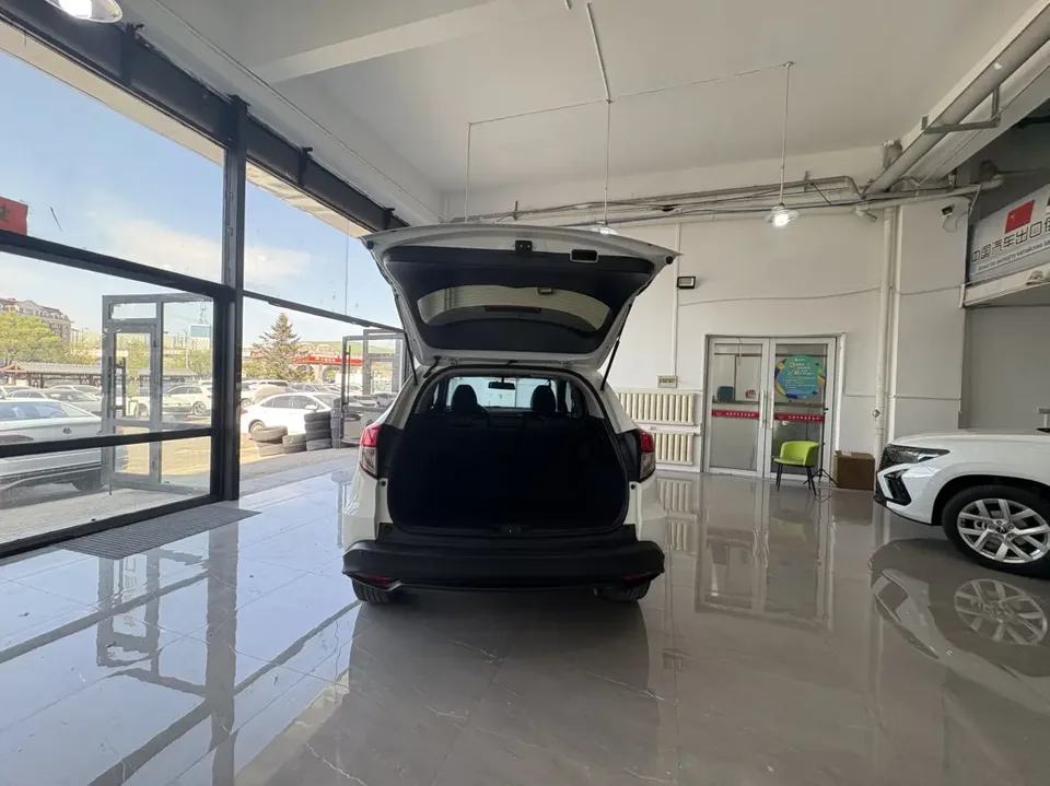 Honda VEZEL Binzhi 2022 2022 VIZI 1.5L CVT Phantom Night Pioneer Edition 2022 — thumbnail 4