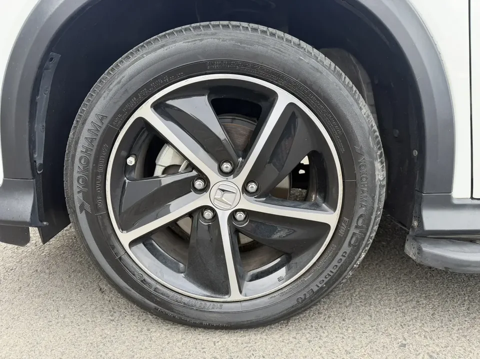 Honda VEZEL Binzhi 2022 1.5L CVT Elite Smart Edition 2022 — thumbnail 3
