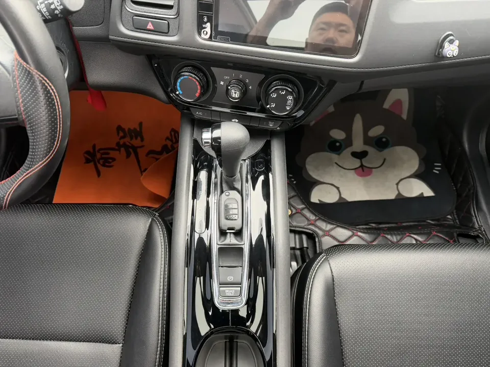 Honda VEZEL Binzhi 2022 1.5L CVT Elite Smart Edition 2022 — thumbnail 4