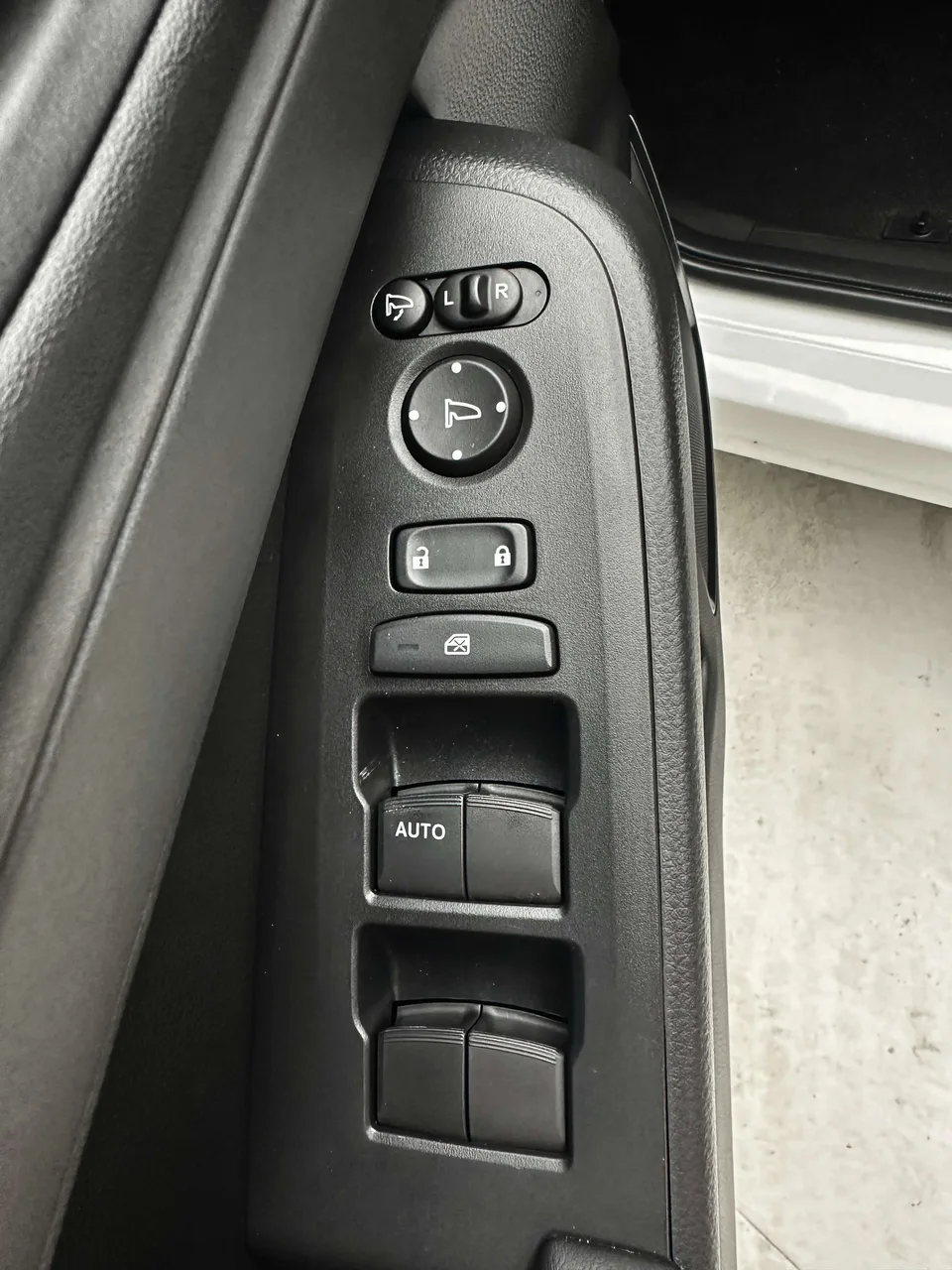 Honda VEZEL Binzhi 2023 1.5L CVT Elite Edition 2023 — фото 1, купить с доставкой в Москву