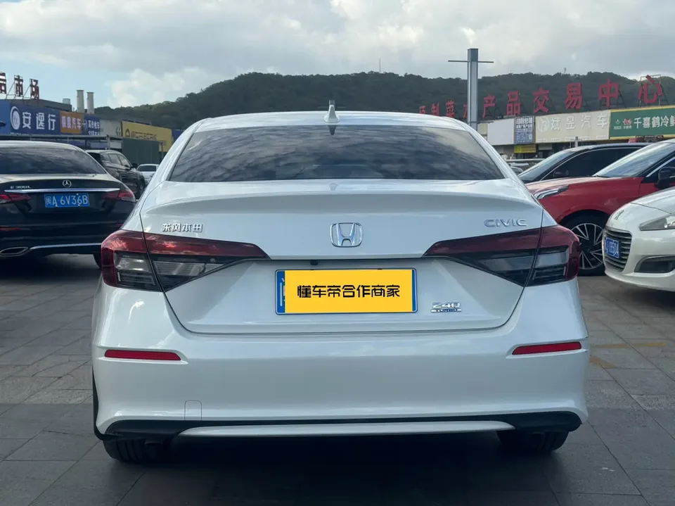 Honda CIVIC 240TURBO CVT Zhiqu Plus 2025 — миниатюра 2