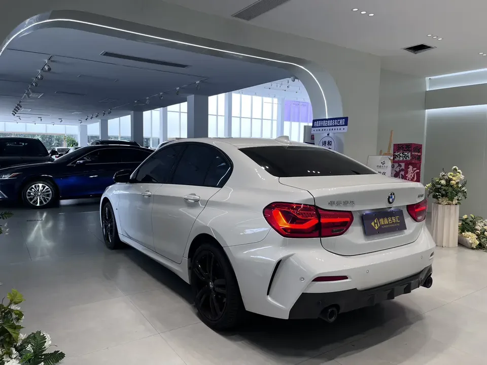 BMW 1 Series BMW 1 Series 2021 125i M Sport Night Edition 2022 — миниатюра 4