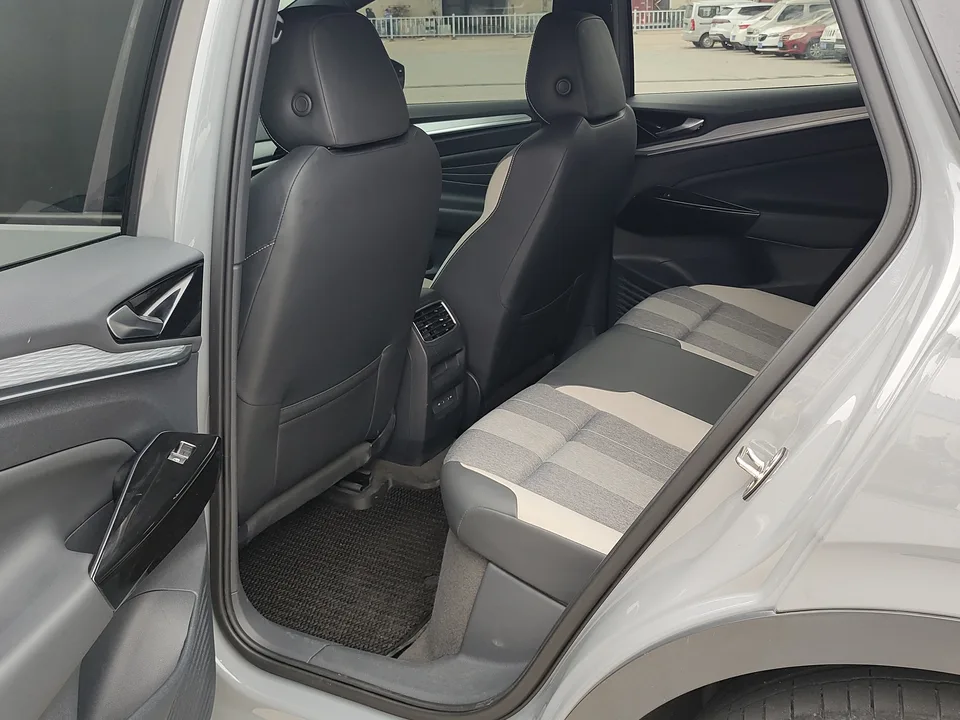 Volkswagen ID.4 Crozz Pure Enjoyment Limited Edition 2022 — миниатюра 3