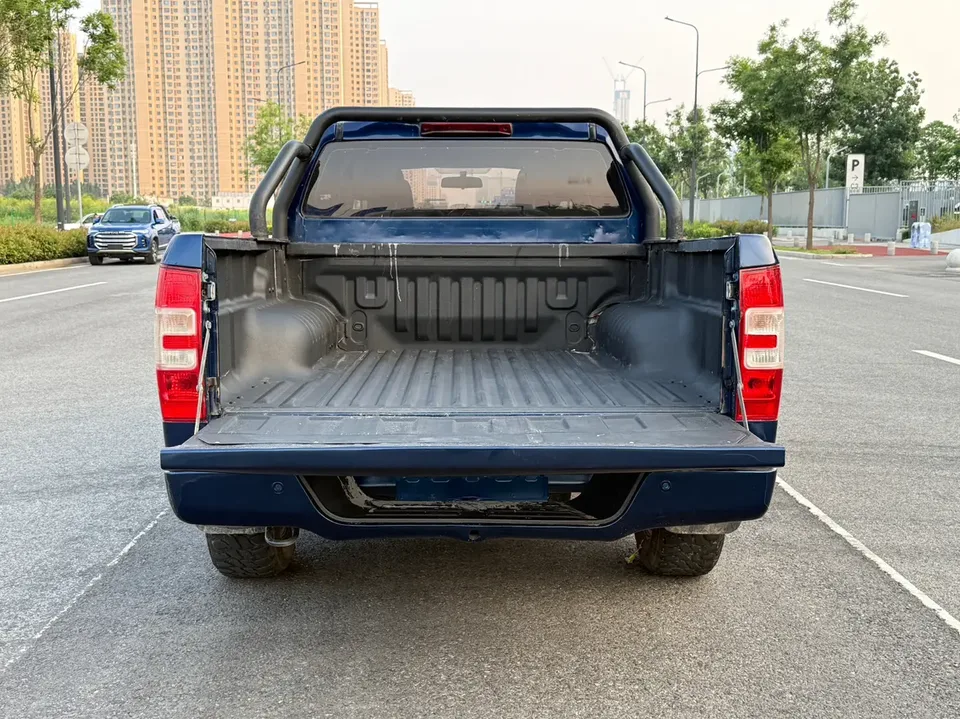 Isuzu RE-MAX Ruimai's 2022 2.8T classic two-wheel drive diesel comfort long-axis version JE493ZLQ6E 2023 — миниатюра 3