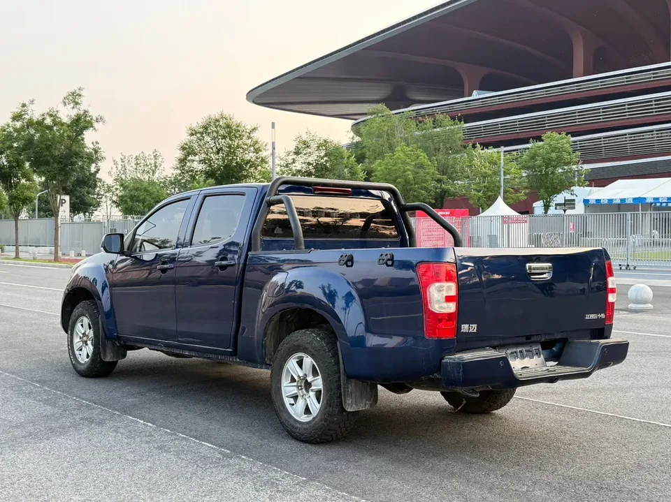 Isuzu RE-MAX Ruimai's 2022 2.8T classic two-wheel drive diesel comfort long-axis version JE493ZLQ6E 2023 — миниатюра 5
