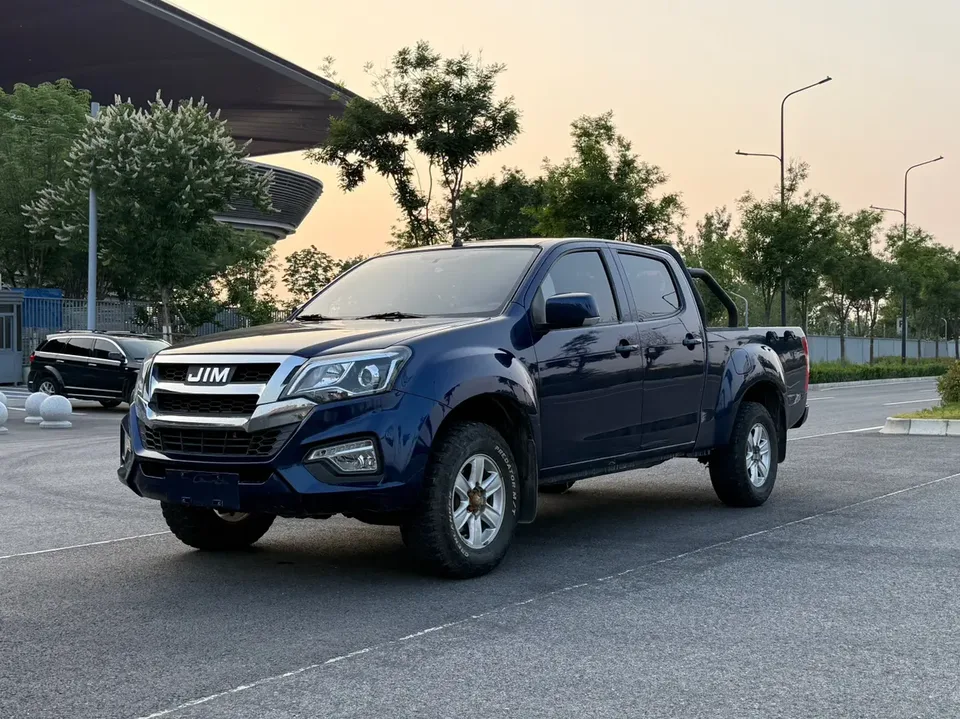 Isuzu RE-MAX 2023