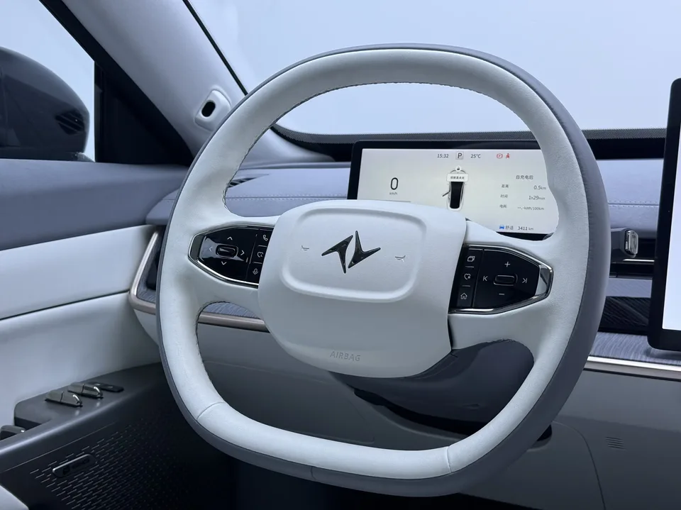 Dongfeng YiPai 007 pure electric 620Pro version 2025 — миниатюра 2