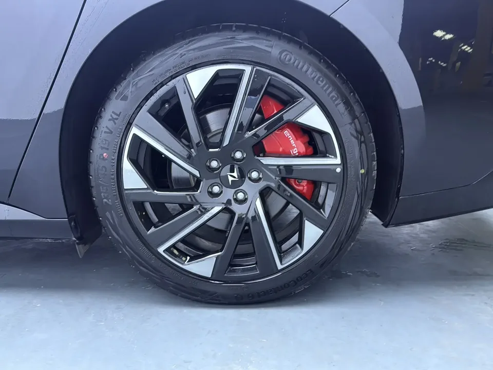 Dongfeng YiPai 007 2025