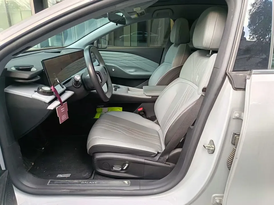 Geely Galaxy E8 550km PRO 2024 — миниатюра 3