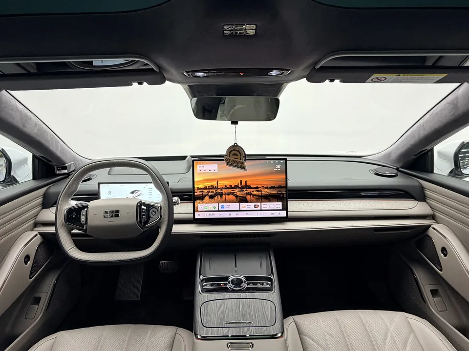 Geely Galaxy Star 8 PHEV 130km EM-P Starship Edition 2025 — миниатюра 2