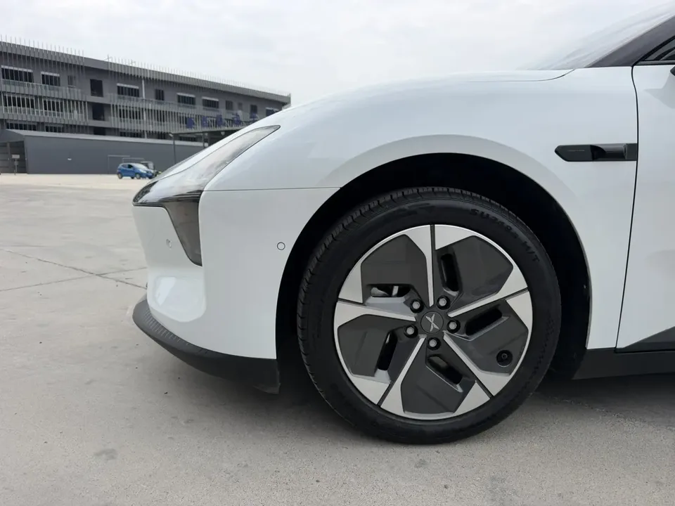 XPeng Xiaopeng MONA M03 515 Long Range Edition 2025 — миниатюра 3
