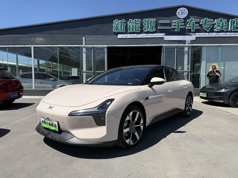 XPeng Xiaopeng MONA M03 2025