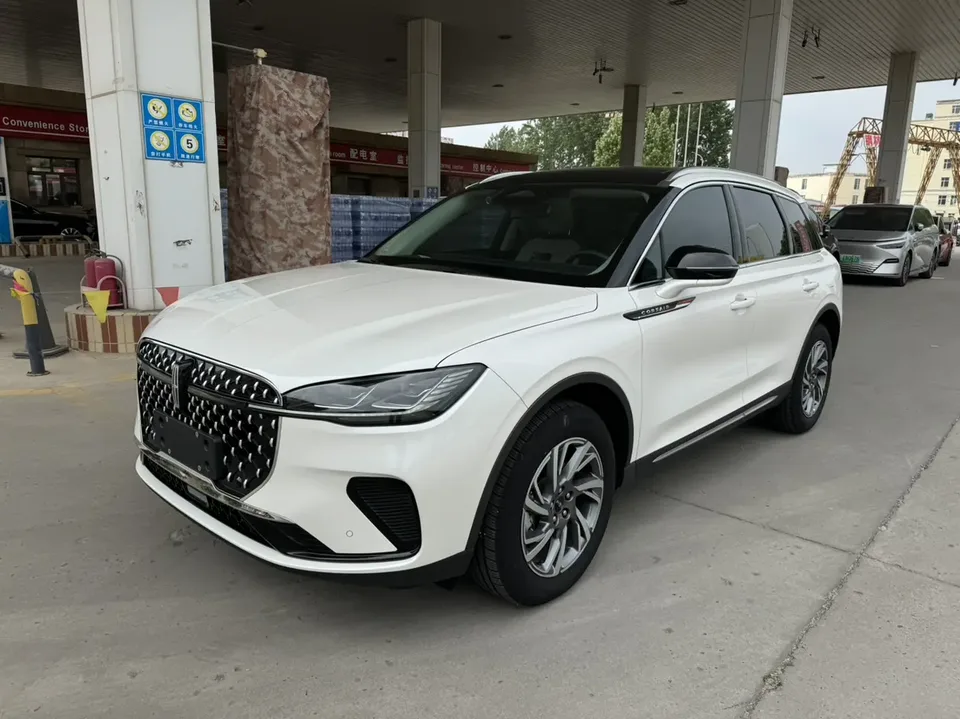 Lincoln Adventurer adventurer 2023 2.0T 2WD Premium Edition 2023 — photo 1, buy with delivery to Moscow