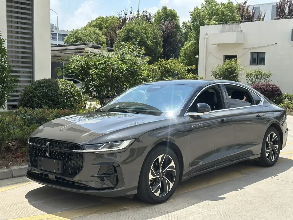 Lincoln Z 2023