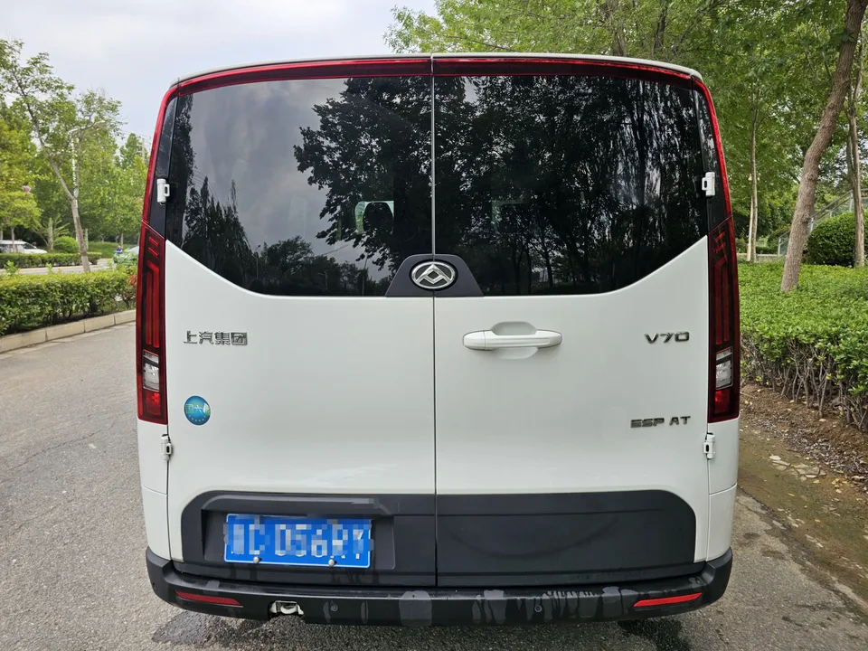 Datong Xintu V70 2.0T Diesel Automatic Elite Edition Long Axis Low Roof 6/7 Seats 150Ps 2024 — миниатюра 2