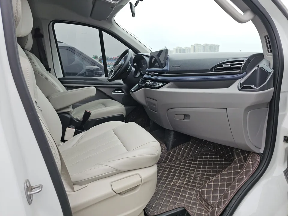 Datong Xintu V70 2.0T Diesel Automatic Elite Edition Long Axis Low Roof 6/7 Seats 150Ps 2024 — миниатюра 5