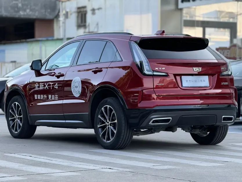 Cadillac XT4 Cadillac XT4 2024 28T 4WD Luxury 2023 — thumbnail 2