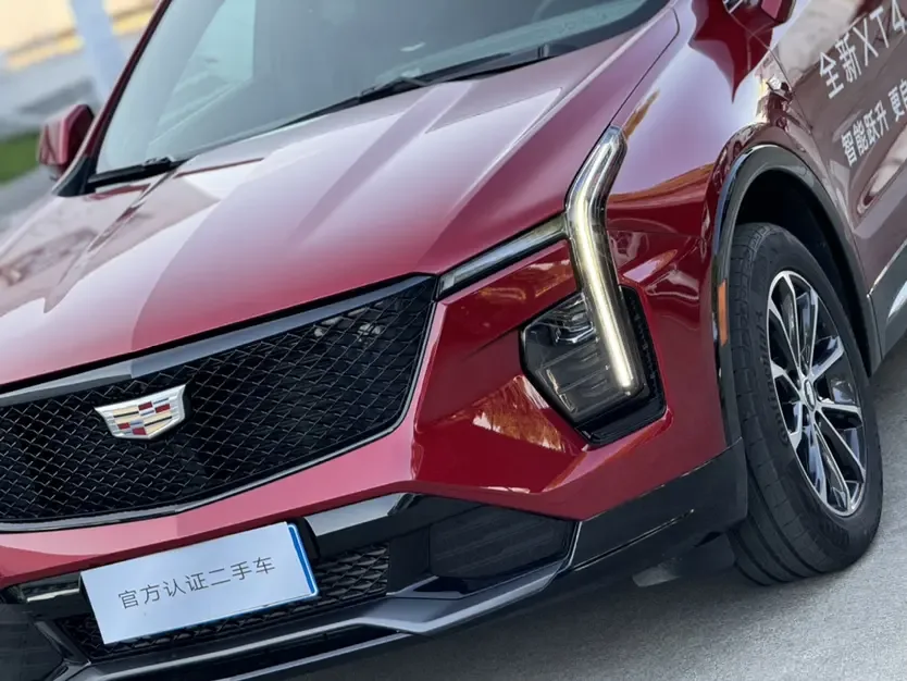 Cadillac XT4 Cadillac XT4 2024 28T 4WD Luxury 2023 — thumbnail 3