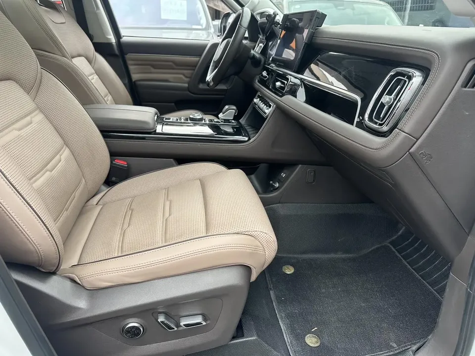 BAIC Beijing Off-road BJ60 2.0T Automatic 11th Edition Five Seaters 2024 — миниатюра 4
