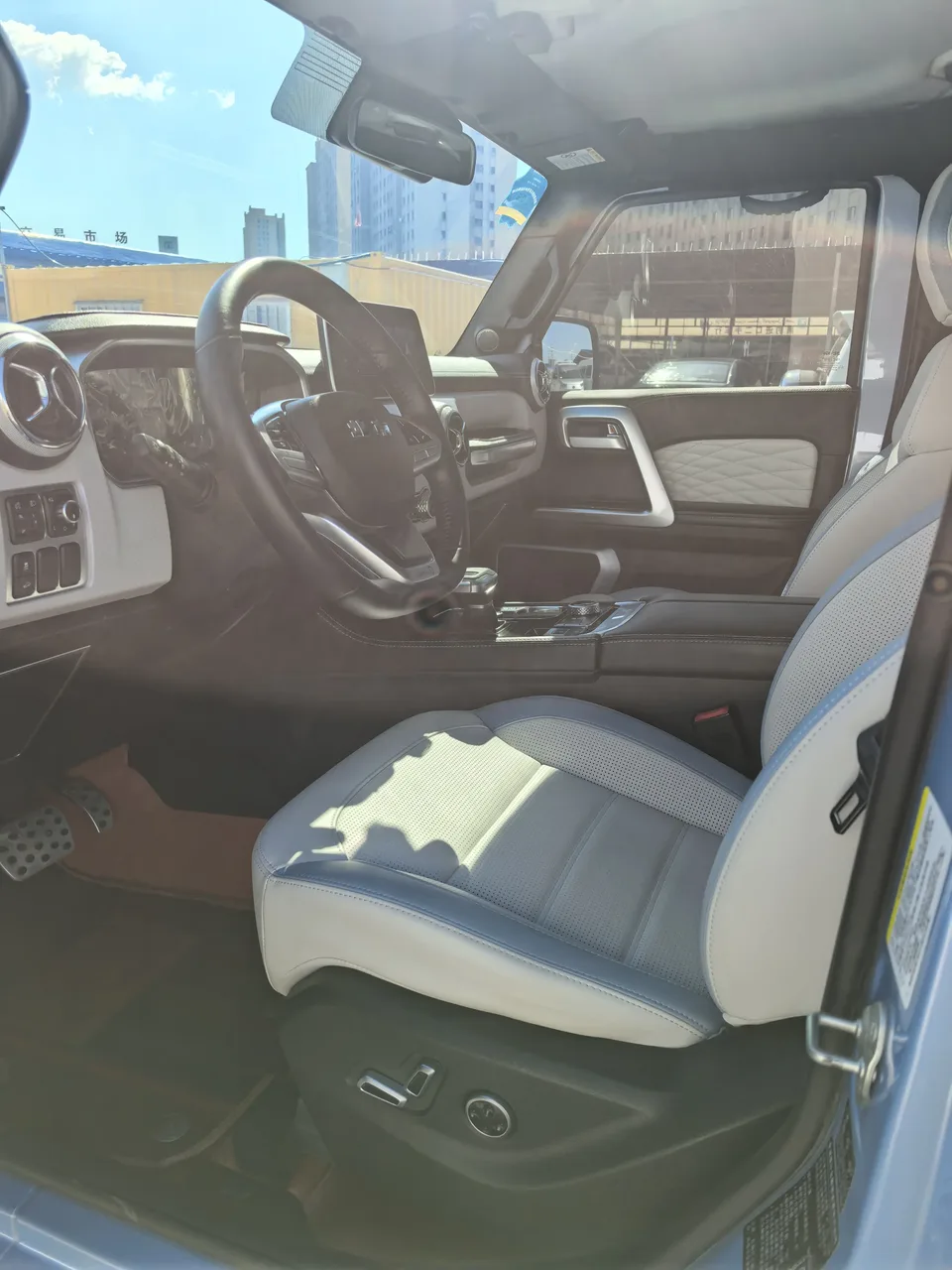 BAIC Beijing Off-road BJ40 Beijing Off-road BJ40 2023 2.0T Automatic 4WD City Hunter Edition Knight Edition 2023 — миниатюра 5