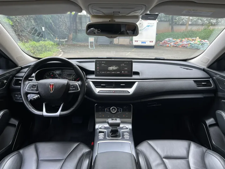 Hongqi H5 classic Hongqi H5 Classic 2022 1.8T Automatic Intelligent Connected Flag Edition 2022 — миниатюра 3