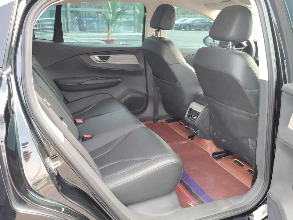 Hongqi E-QM5 610KM PLUS version 100kW 2024 — миниатюра 3