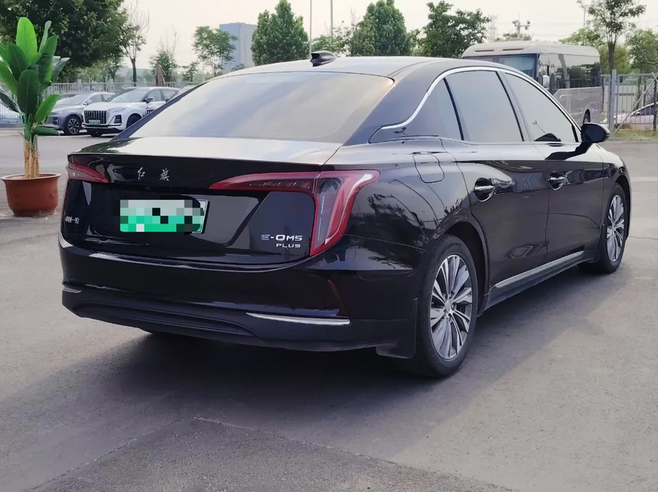 Hongqi E-QM5 610KM PLUS version 100kW 2024 — миниатюра 4