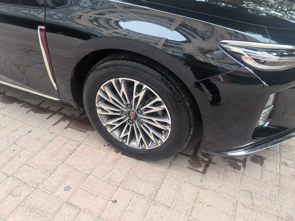 Hongqi H5 Hongqi H5 2024 1.5T DCT Zhilian Qiyun Edition 2024 — миниатюра 3