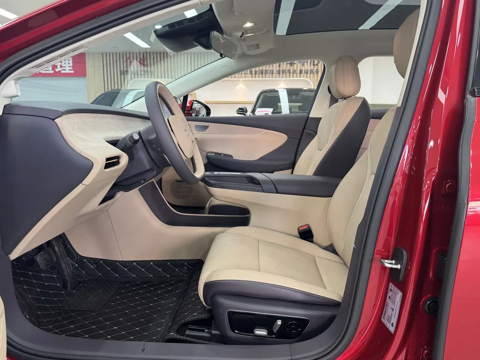 Hongqi Red Flag Tiangong 05 550 Edition 2025 — миниатюра 3
