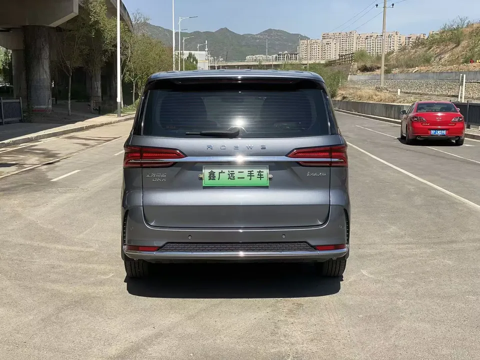 Roewe iMAX8 DMH 1.5T Land Rover Premium Edition 2024 — миниатюра 2