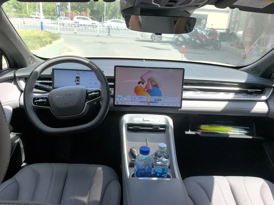 Roewe M7 DMH basic model 2025 — миниатюра 5