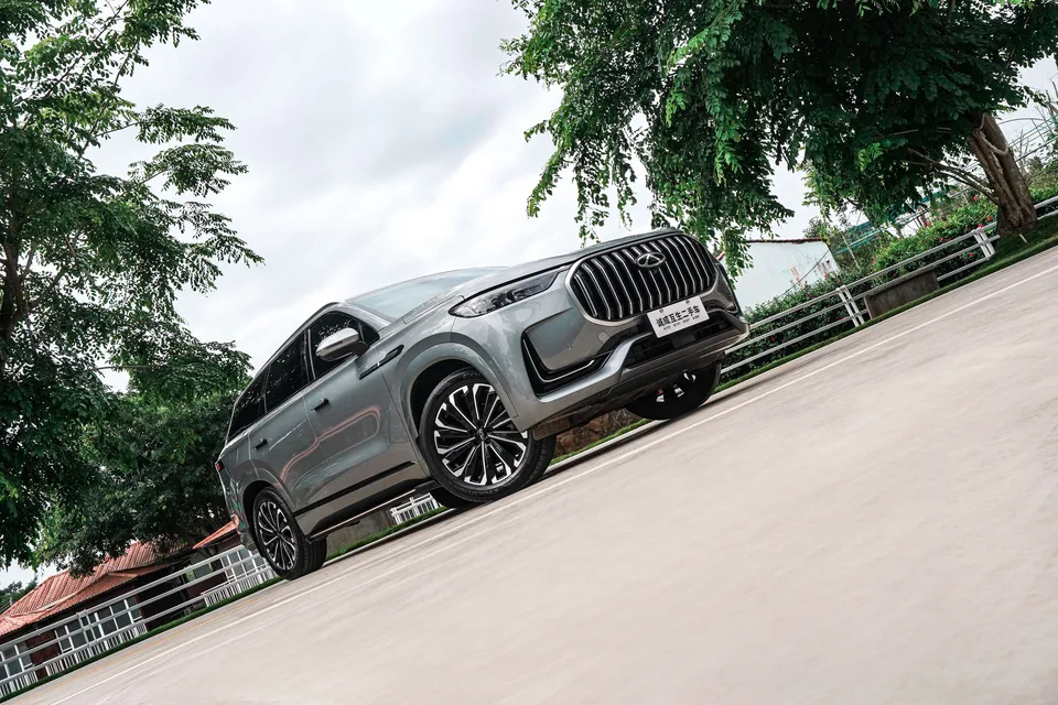 Chery Tiggo 9 2.0T DCT 2WD Luxury Edition 5 Seaters 2024 — миниатюра 3