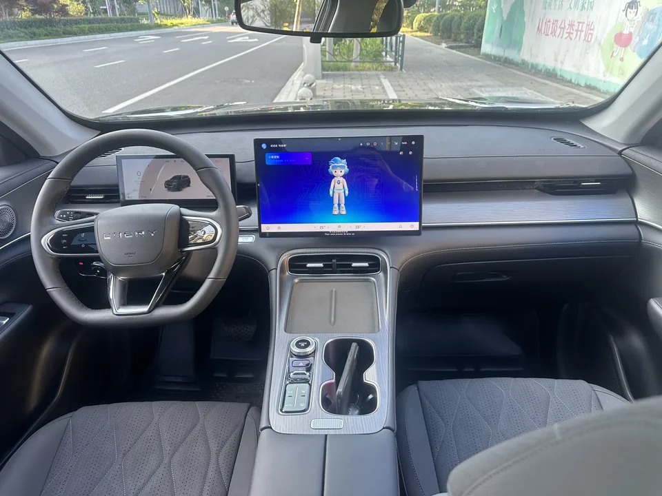 Chery Tiggo 8 PLUS Tiggo 8 PLUS 2025 Kunpeng 290TGDI DCT Premium 5-seater 2025 — миниатюра 3
