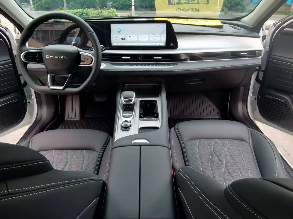 Chery Arrizo 8 1.6TGDI DCT Intelligent 2025 — миниатюра 5