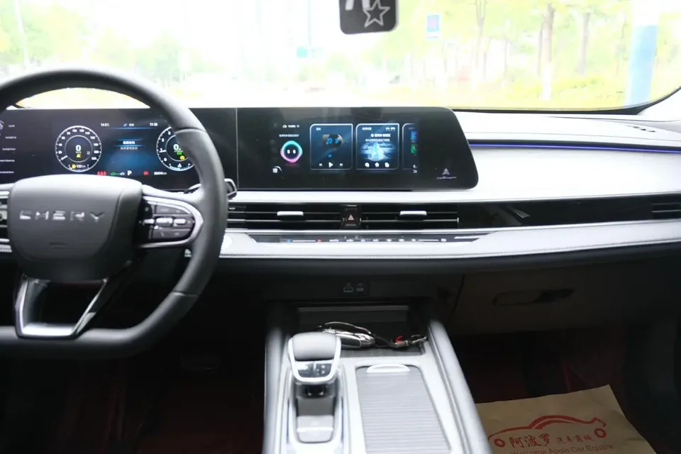 Chery Arrizo 8 1.6TGDI DCT 2023 — миниатюра 3