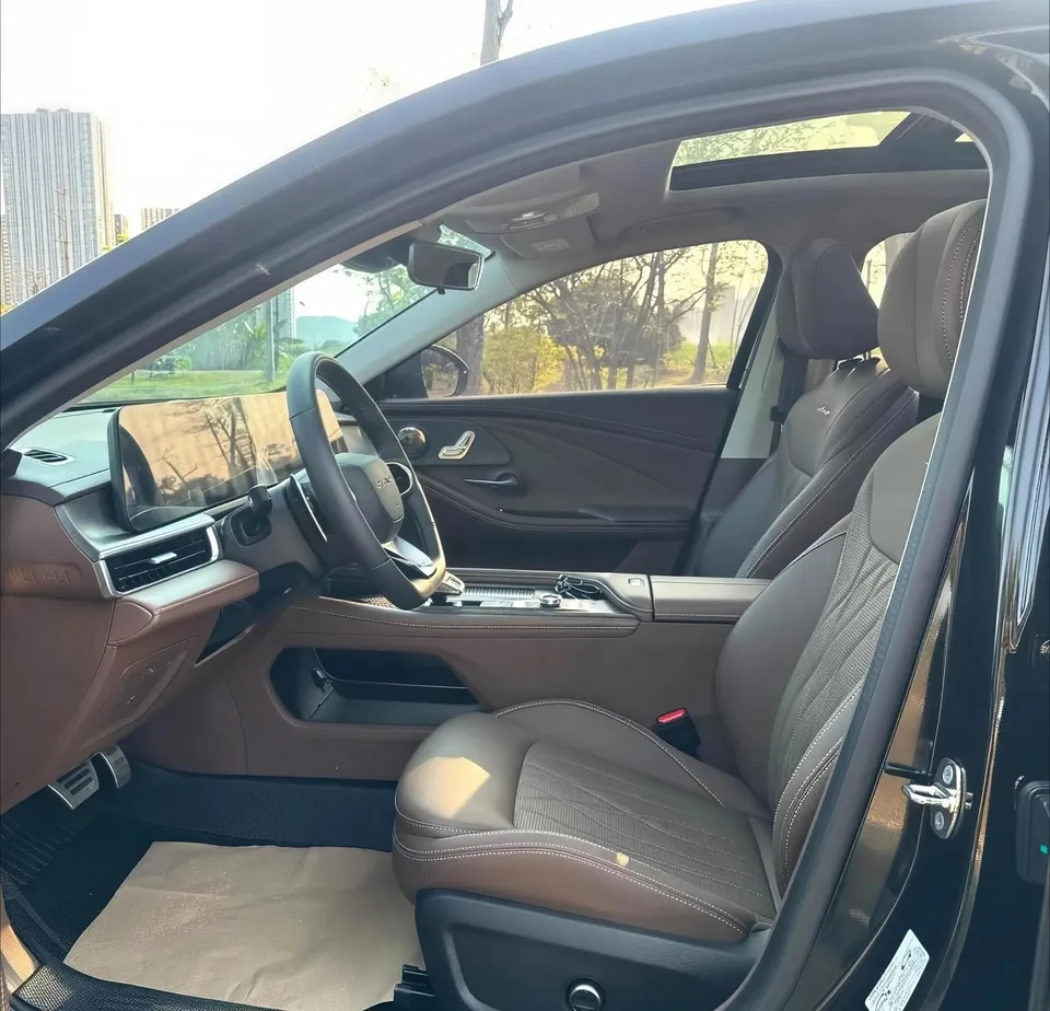Chery Arrizo 8 1.6TGDI DCT 2024 — миниатюра 3