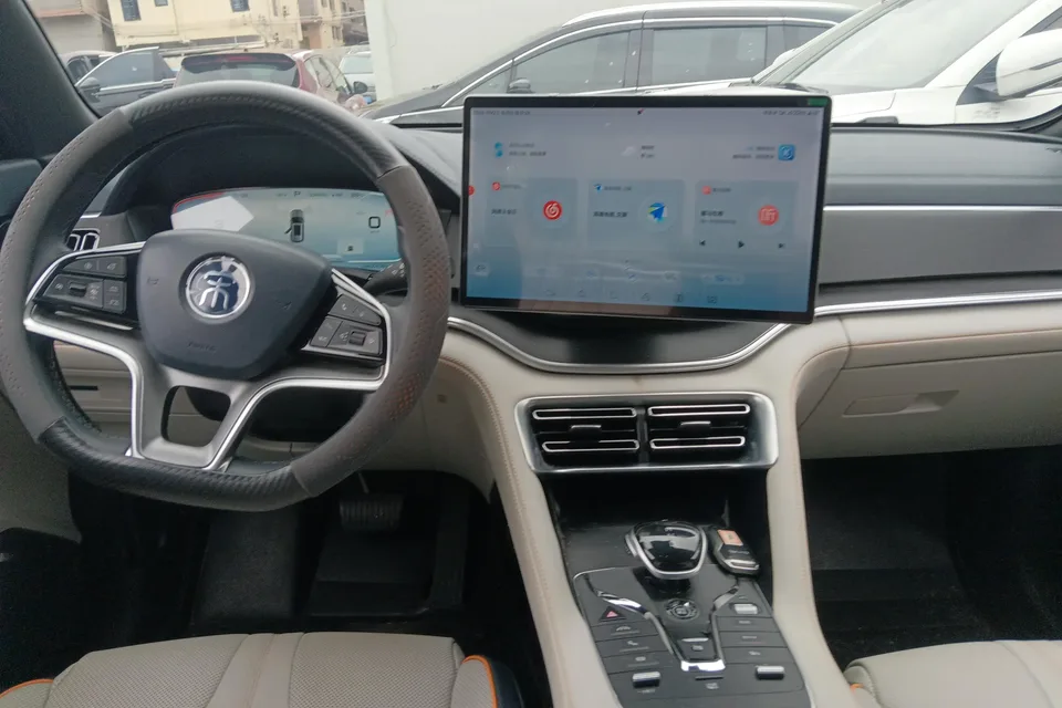 BYD Song PLUS DM Song PLUS DM 2021 DM-i 110KM 2WD Flagship PLUS 5G Edition 2023 — миниатюра 3