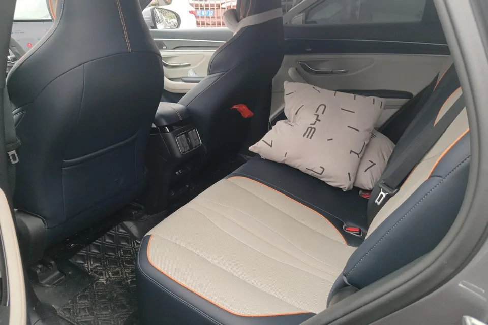 BYD Song PLUS DM Song PLUS DM 2021 DM-i 110KM 2WD Flagship PLUS 5G Edition 2023 — миниатюра 4