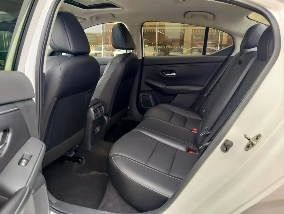 Nissan Sylphy Sylphy 2023 1.6L CVT Enjoy Edition 2024 — thumbnail 3