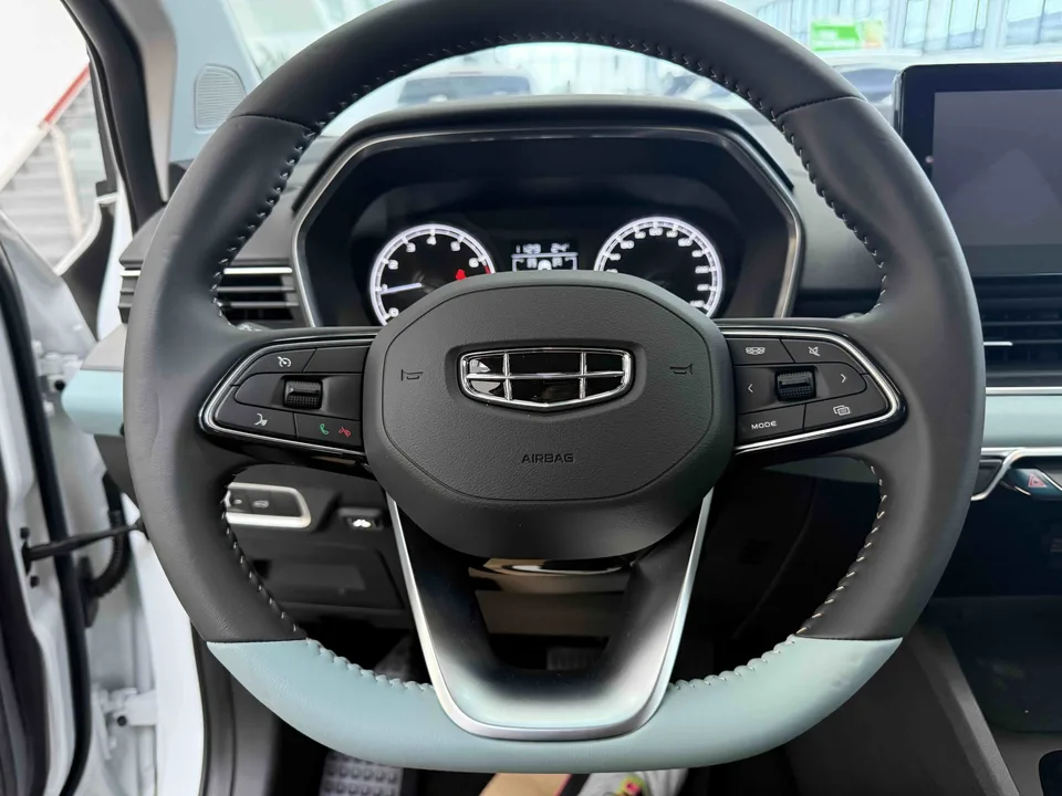 Geely Emgrand S 1.4T CVT Crossover Player Edition 2023 — миниатюра 4