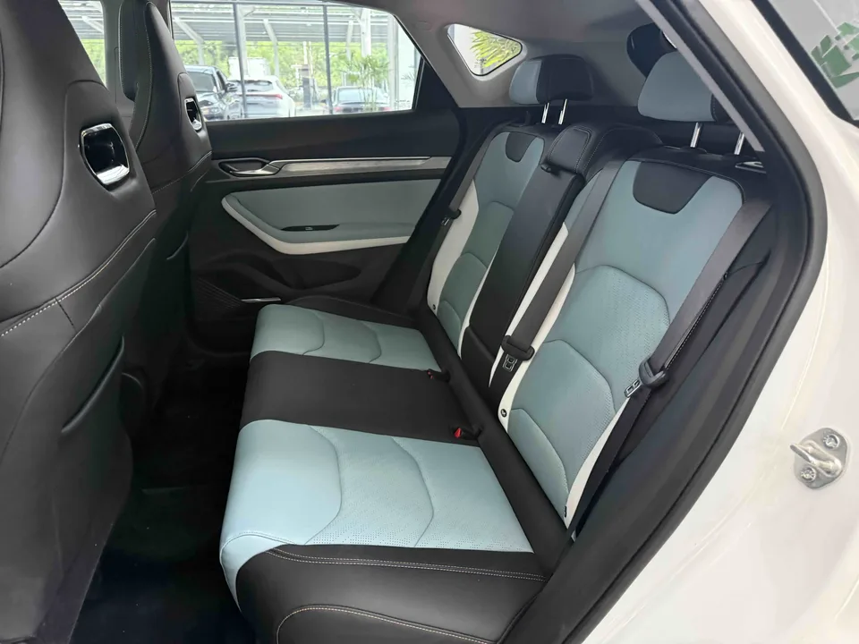 Geely Emgrand S 1.4T CVT Crossover Player Edition 2023 — миниатюра 5
