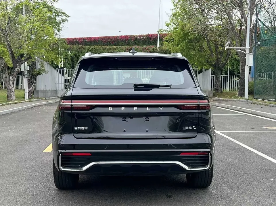 Geely Monjaro 2.0TD DCT EVO two-wheel drive premium model 2025 — миниатюра 2
