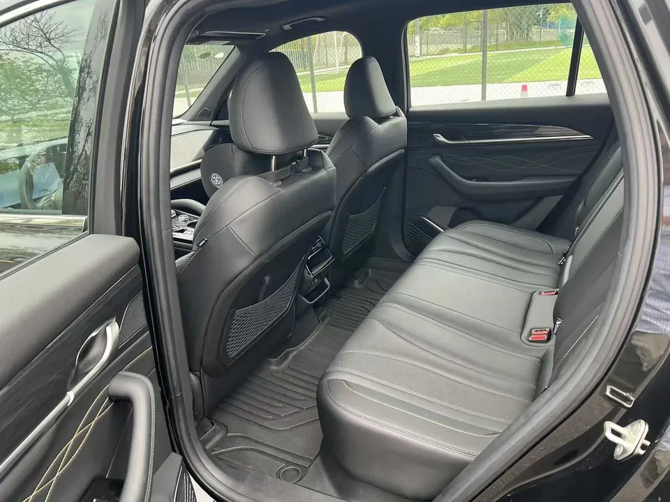 Geely Monjaro 2.0TD DCT EVO two-wheel drive premium model 2025 — миниатюра 3