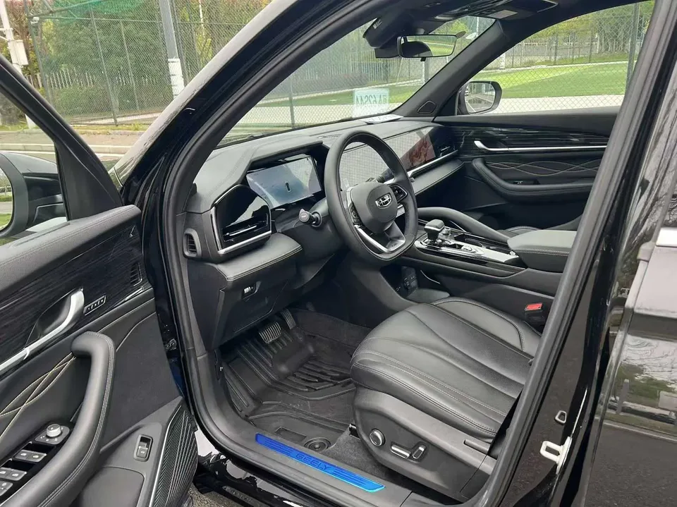 Geely Monjaro 2.0TD DCT EVO two-wheel drive premium model 2025 — миниатюра 5