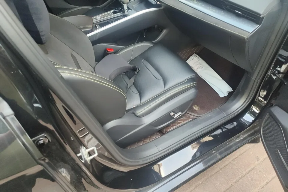 Geely Xing Rui 2.0T Time and Space Edition Xingchen 2023 — миниатюра 3