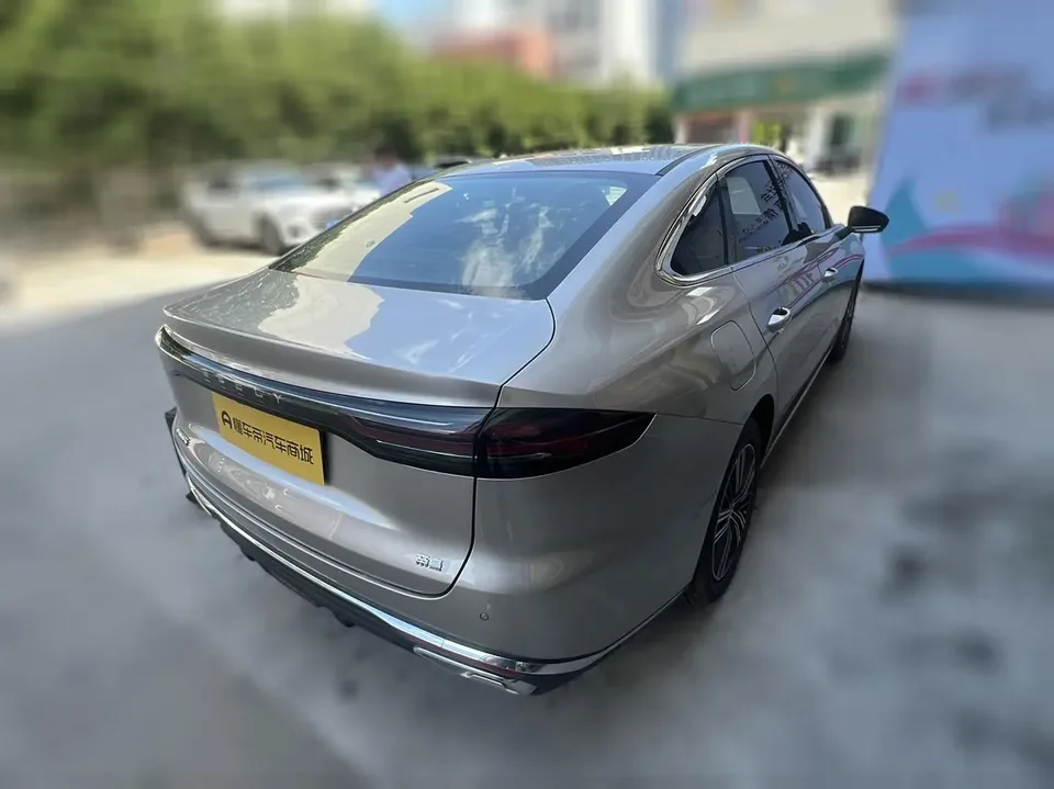 Geely Emgrand Emgrand 2026 Geely Emgrand 2026 5th Generation 1.5L CVT Premium 2025 — thumbnail 4