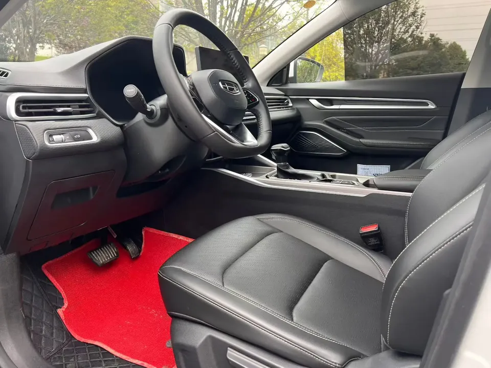 Geely Emgrand Emgrand 2023 4th Generation Champion Edition 1.5L CVT Luxury 2024 — thumbnail 5