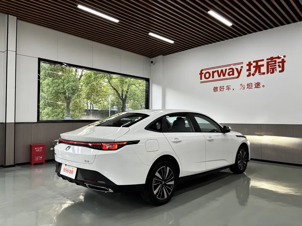 Changan Eado PHEV Eado PHEV 2025 Smart New Blue Whale 145KM High Energy Edition 2026 — thumbnail 2