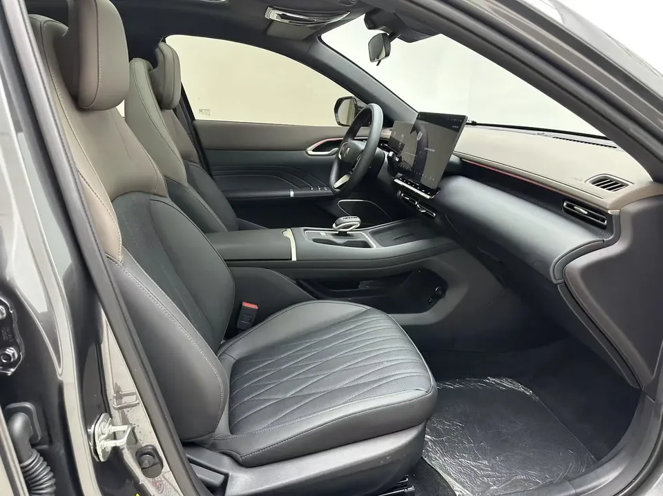 Changan Escape 2026 Yidong fourth-generation 1.5T DCT 500Bar Smart Edition 2025 — миниатюра 5